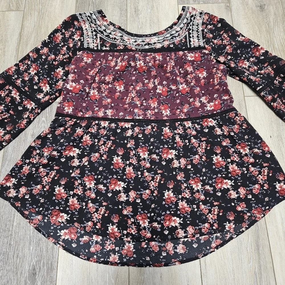 Knox Rose Floral Embroidered Tiered Relaxed Fit Peasant Top Blouse Womens Small - Picture 9 of 12